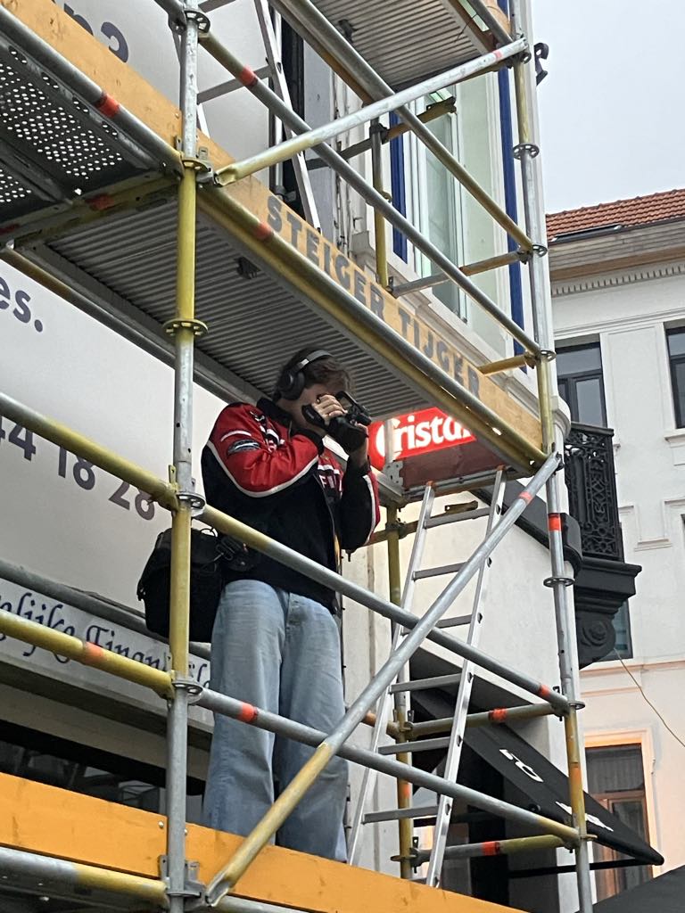 aaron op een stelling